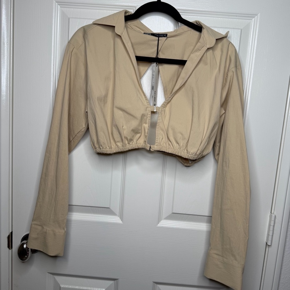 New Zara Cropped Long Sleeve Collar Shirt In Nude Cream Size Small - Picture 2 of 10